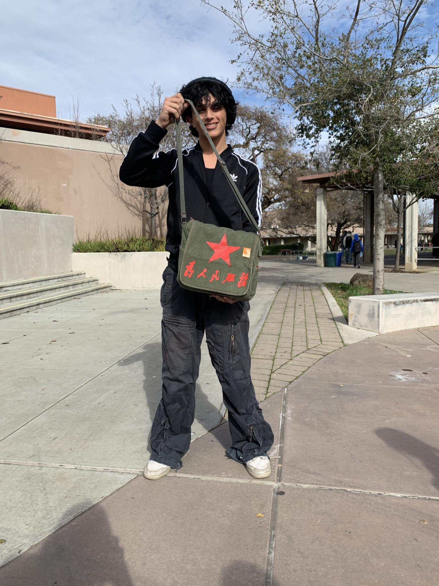 Sophomore Maximus Skinner: Satchel